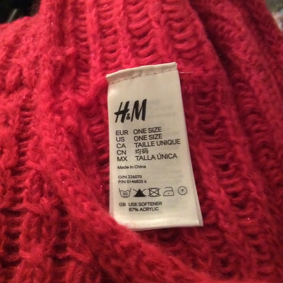 ❤️Be Mine..H&M Red & Sparkly Infinity Scarf! - Picture 3 of 3